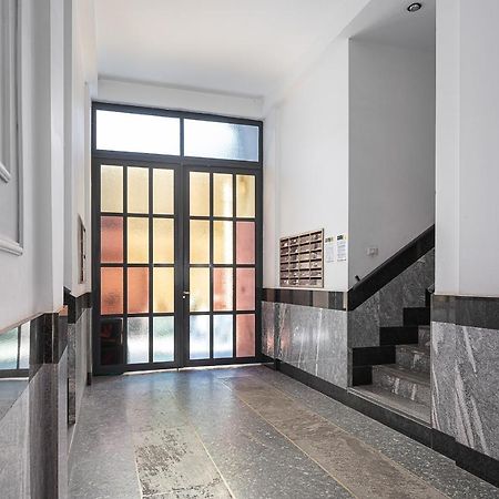 Perugino 16 Apartment Милано Екстериор снимка