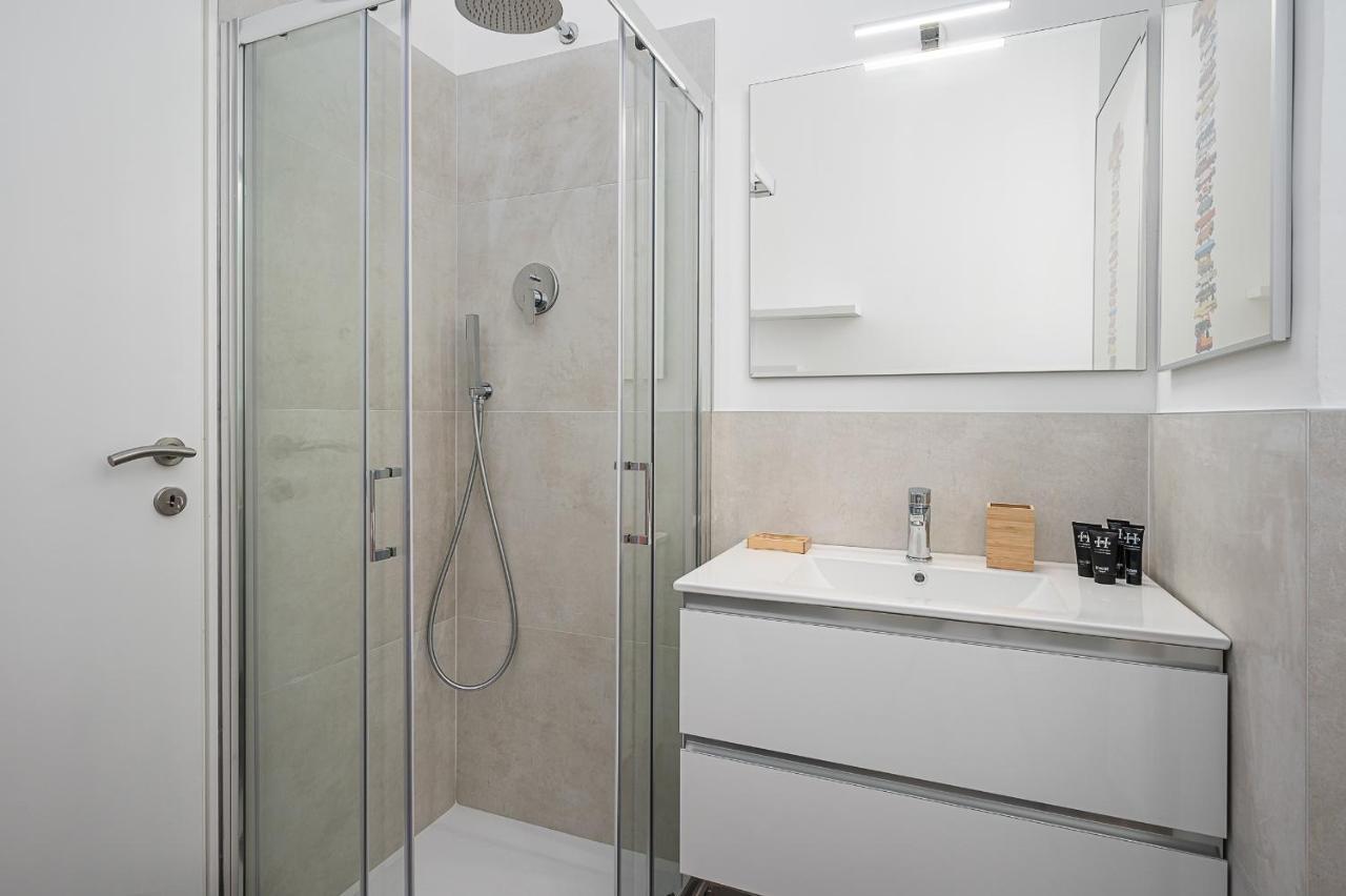 Perugino 16 Apartment Милано Екстериор снимка